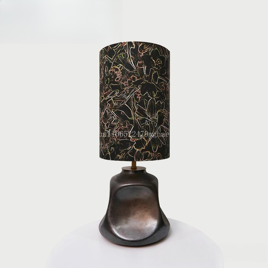 Century Textile & Sewing Supply Hours - Настольная лампа из позолоченной ткани Liberty: